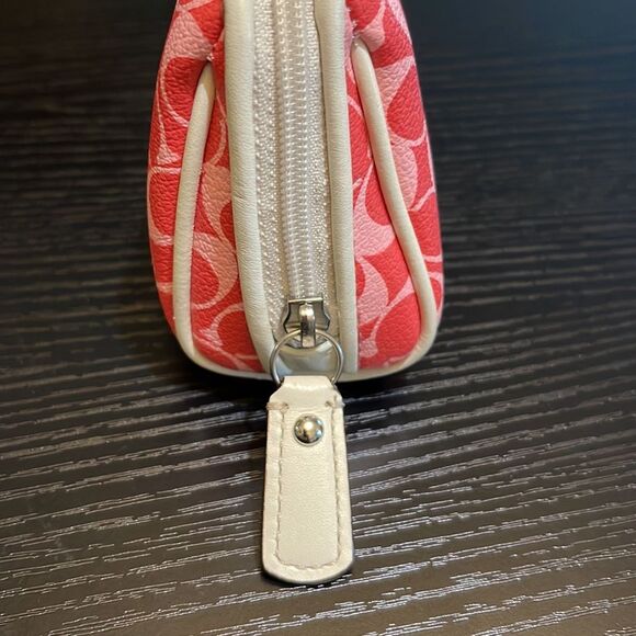 Coach Designer Handbag Bag Clutch great for iPhone, Make up, Other Accessories - Picture 5 of 12